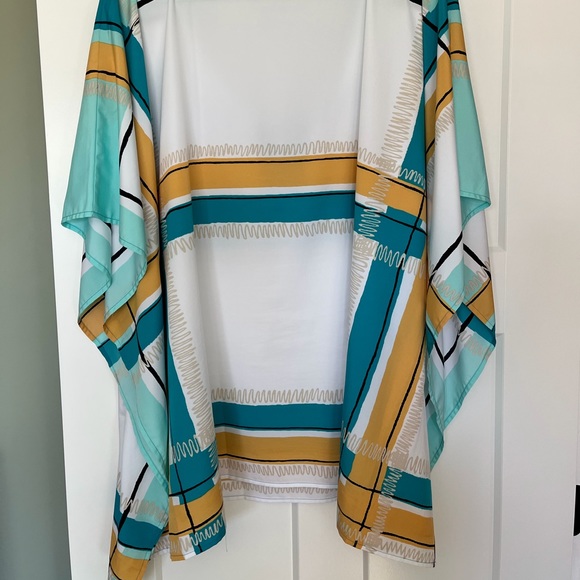 Like new Lane Bryant Blouse Size 22/24 - Picture 2 of 3